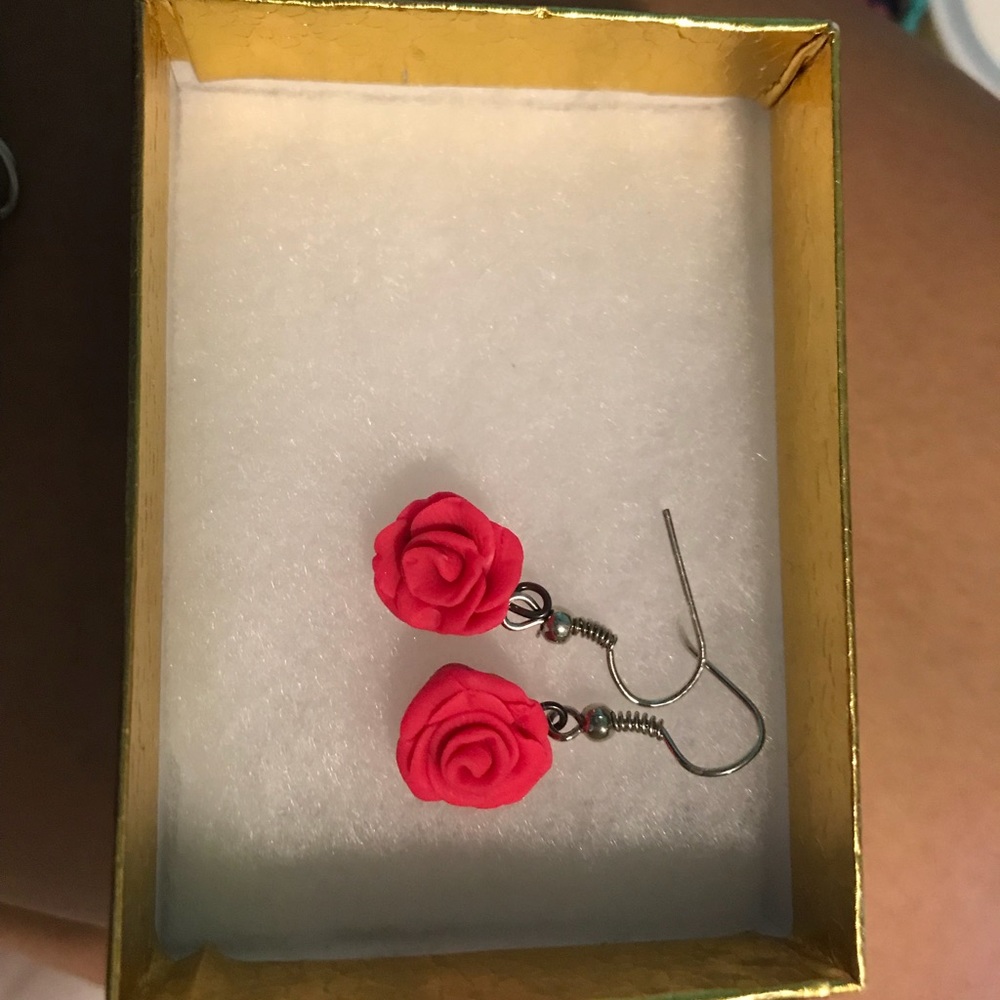 Hand crafted clay earings and necklace